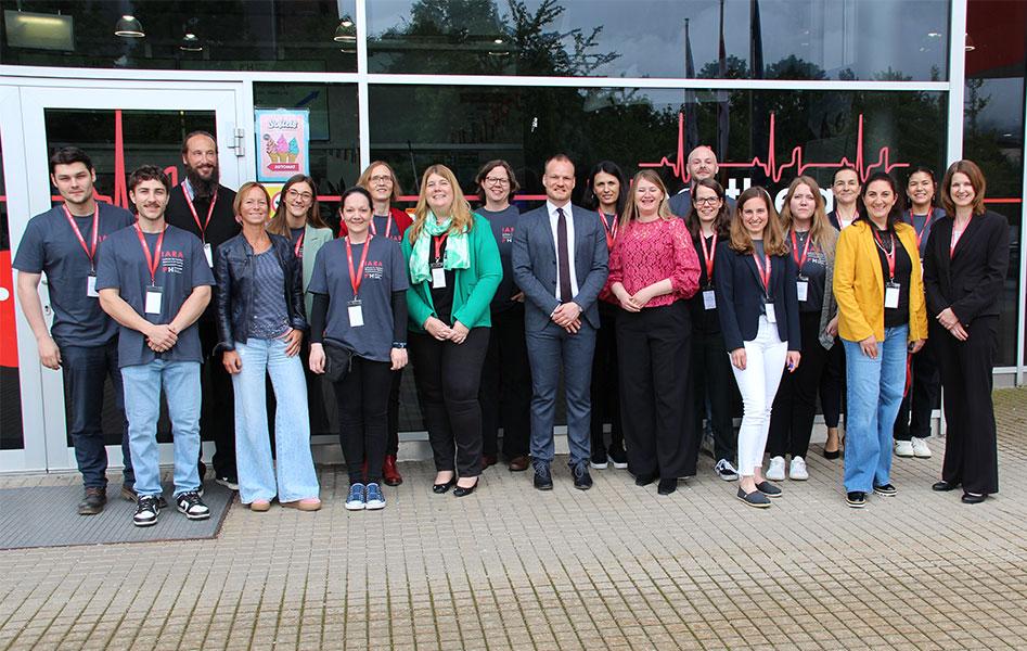 IARA-Team 2025 Header Team Zuschnitt